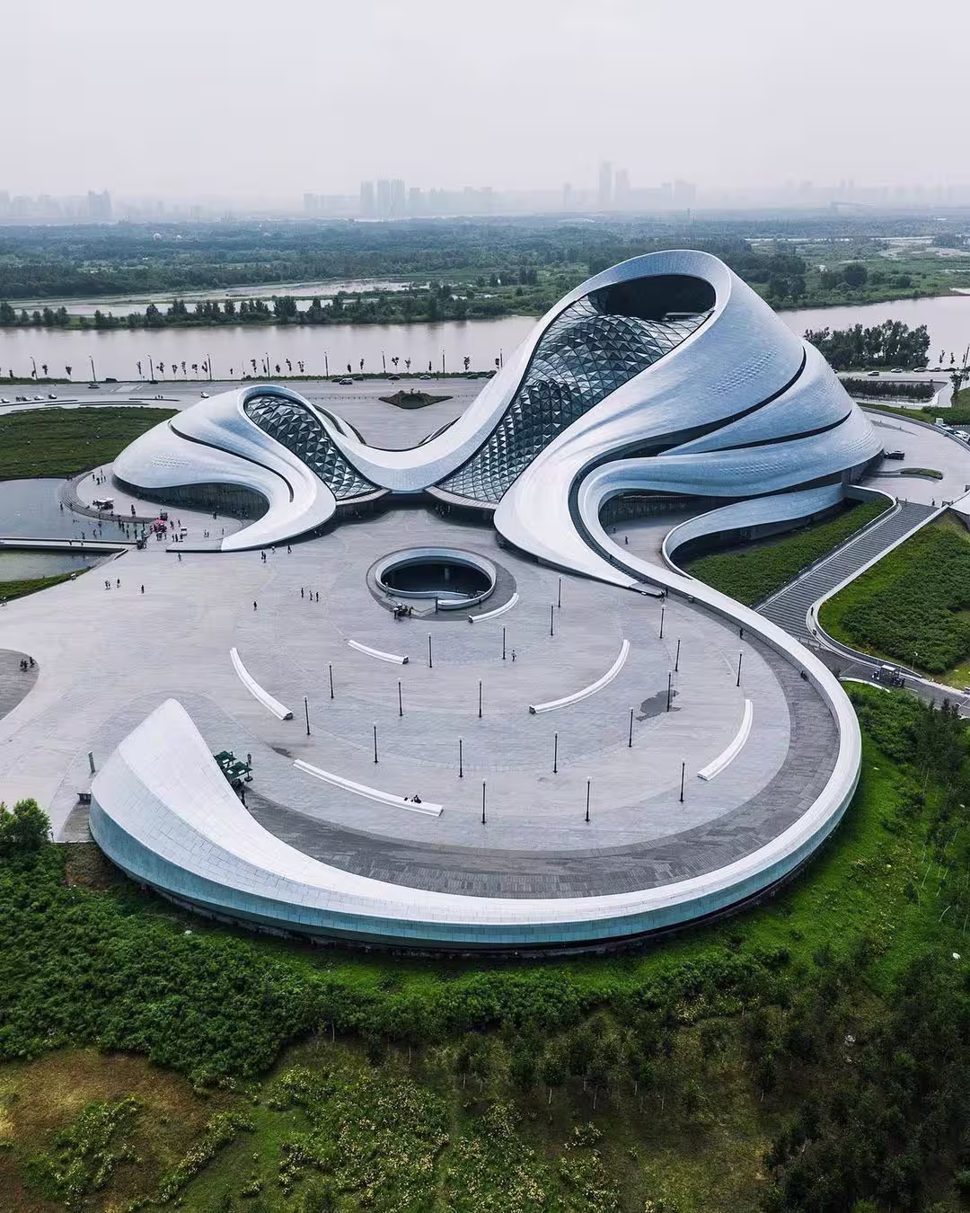 Parametricis: Architecture For A Complex World